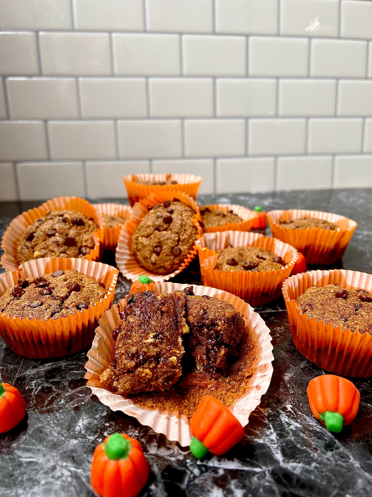 Healthy Chocolate Chip Pumpkin Oat muffins 